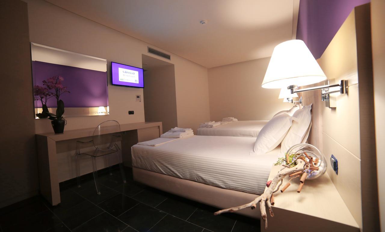 Hotel Palace วญอเรอ ภายนอก รูปภาพ