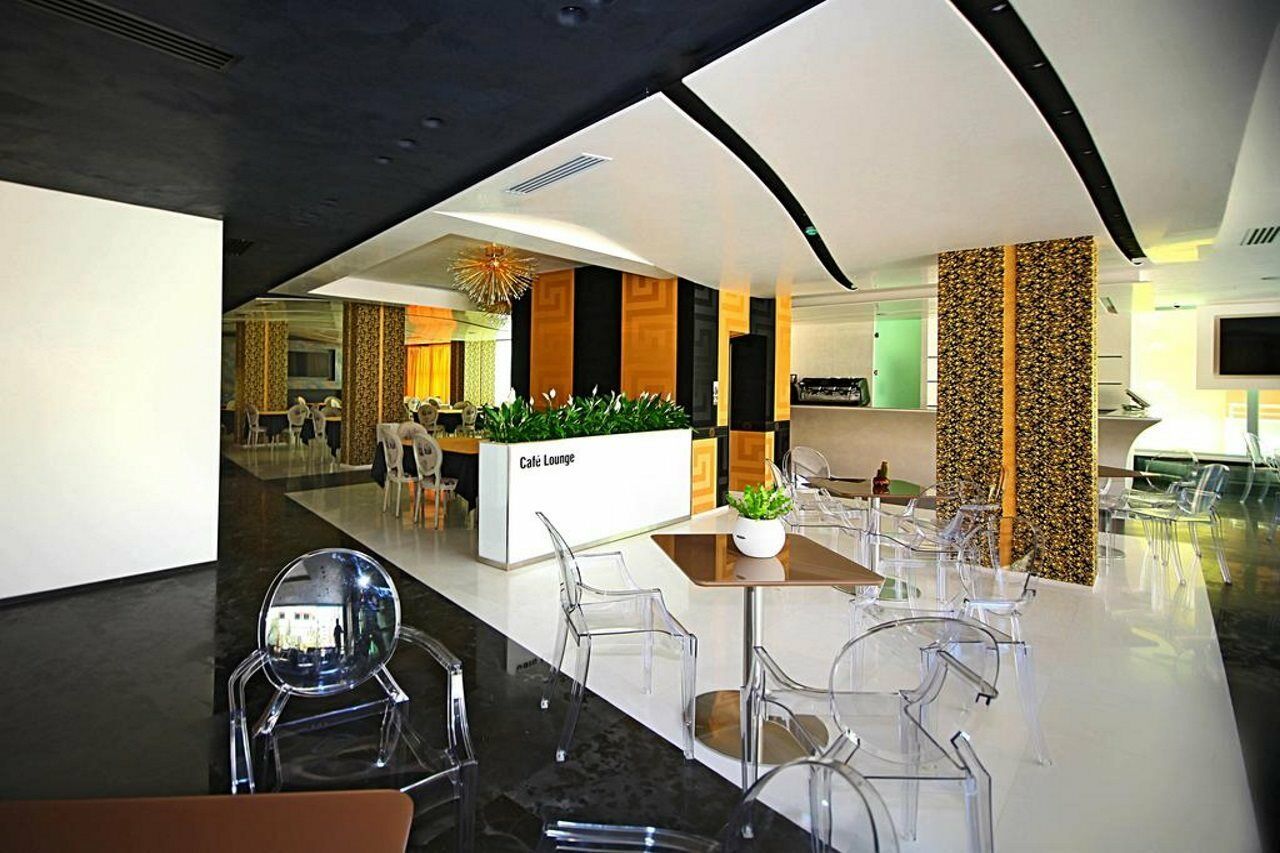 Hotel Palace วญอเรอ ภายนอก รูปภาพ